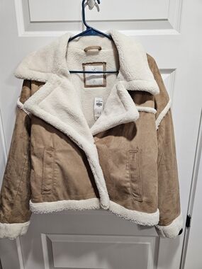 Hollister Tan Jacket with Cream Faux-Shearling Trim